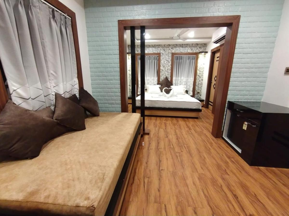 Hotel Charulata Residency Bolpur Esterno foto
